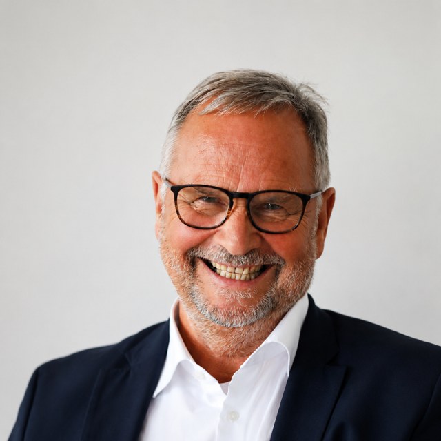 Dr. Wolfgang Röhr